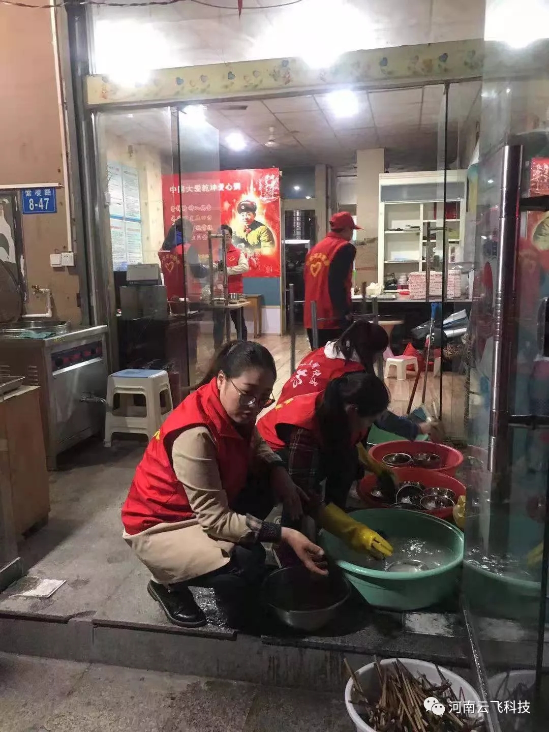 ���wС������M(j��n)�������?zh��n)��x����